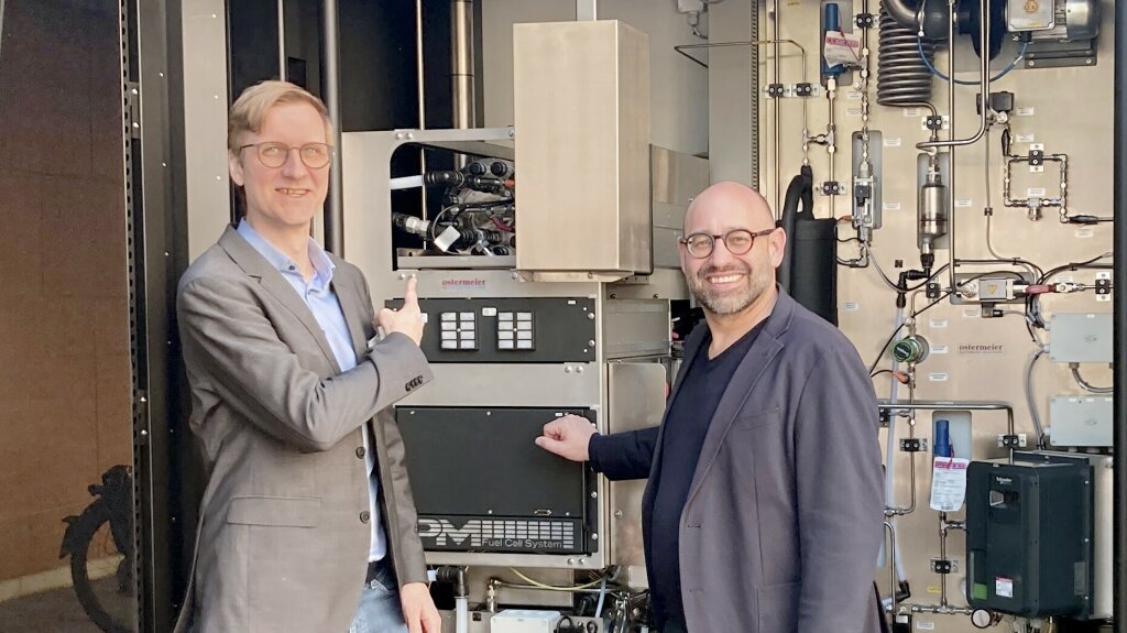 Wasserstoffhochlauf – Christoph Hönig und Dr. Markus Ostermeier bei der Einweihung eines Wasserstoffsystems in Basel.