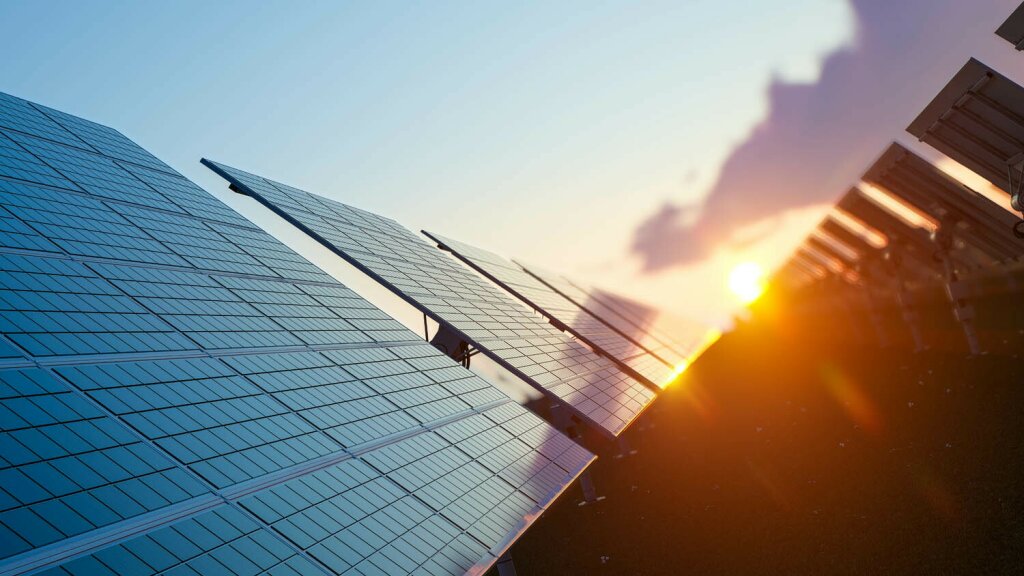 Quantensprung nicht nur für die Überwachung von Solarkraftwerken: mondas präsentiert optimierte IoT-Plattform 2.5 auf der Messe The SmarterE Europe.