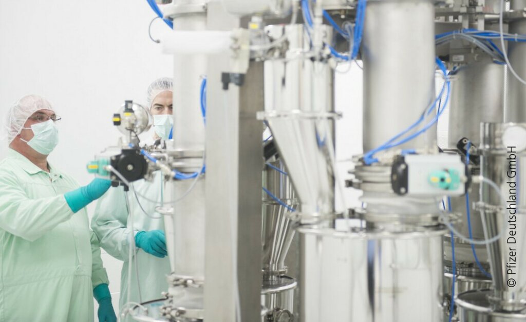 Arzneimittelproduktion bei Pfizer: Hier soll künftig die mondas® IoT-Technologie zum Einsatz kommen. (Foto: Pfizer Deutschland GmbH).